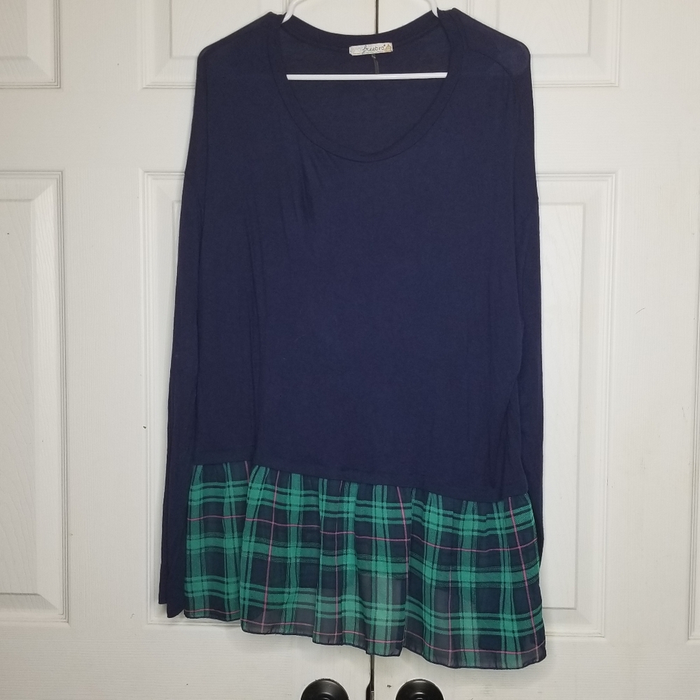 5/$25 blue long sleeve top